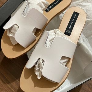 Steve Madden Greece white leather sandals w size 8